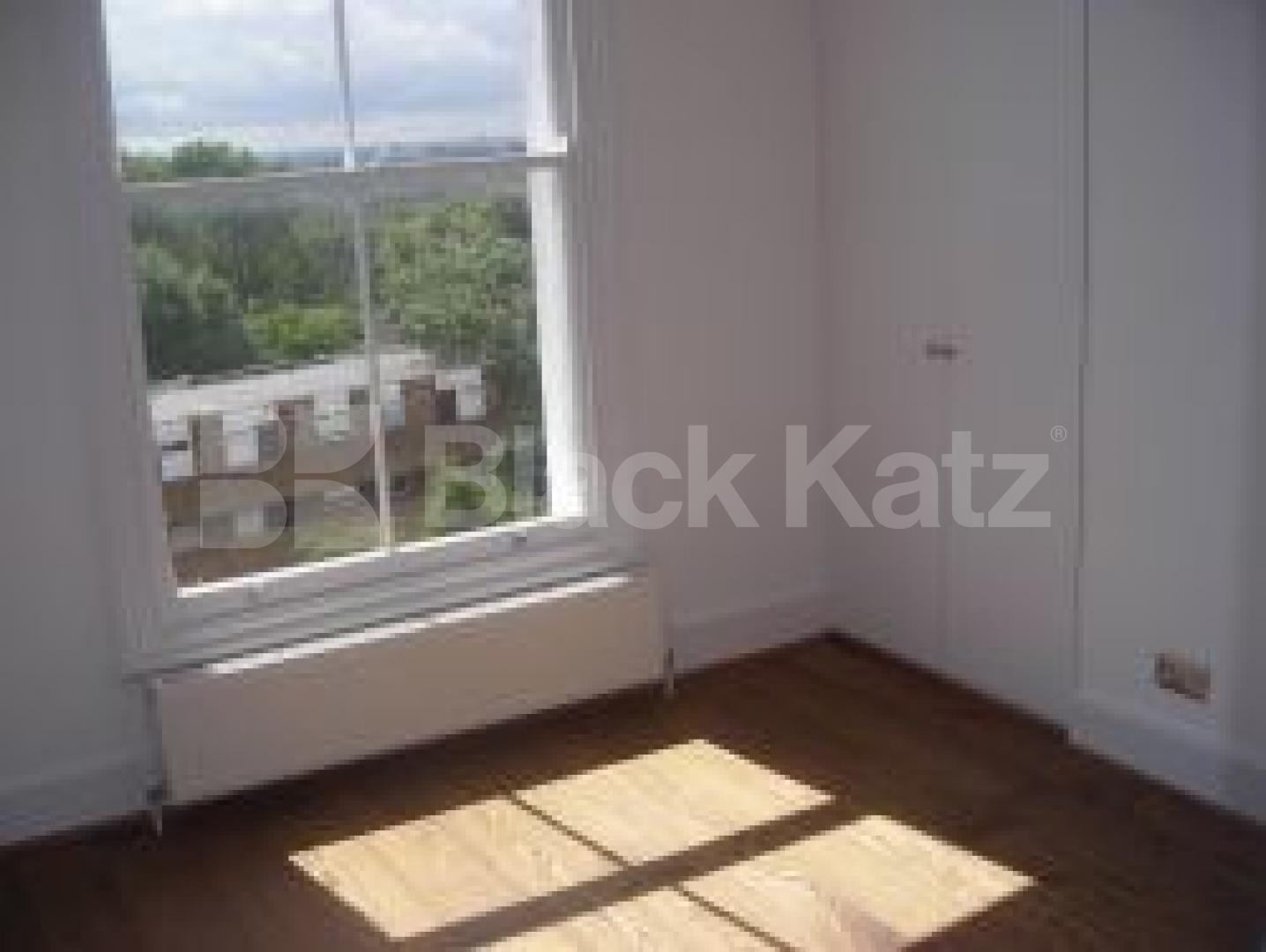 			New Instruction, 3 Bedroom, 1 bath, 1 reception Flat			 Cheverton Road, Highgate Boarders